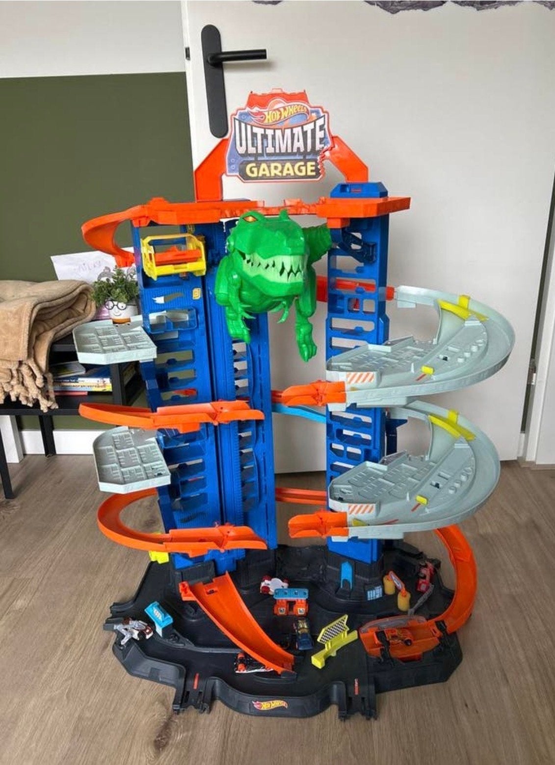 Hot Wheels City Ultimate Garage met T-Rex, Ophalen, Gebruikt