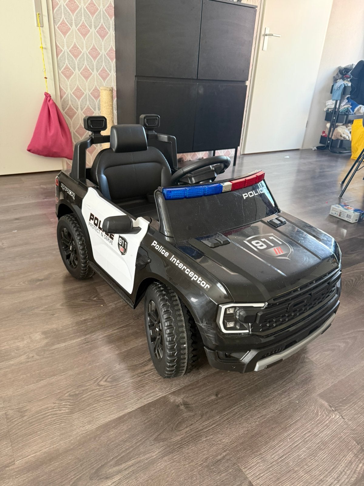 Elektrische politie auto vanaf 3jaar, Ophalen, Gebruikt, Afstandsbediening