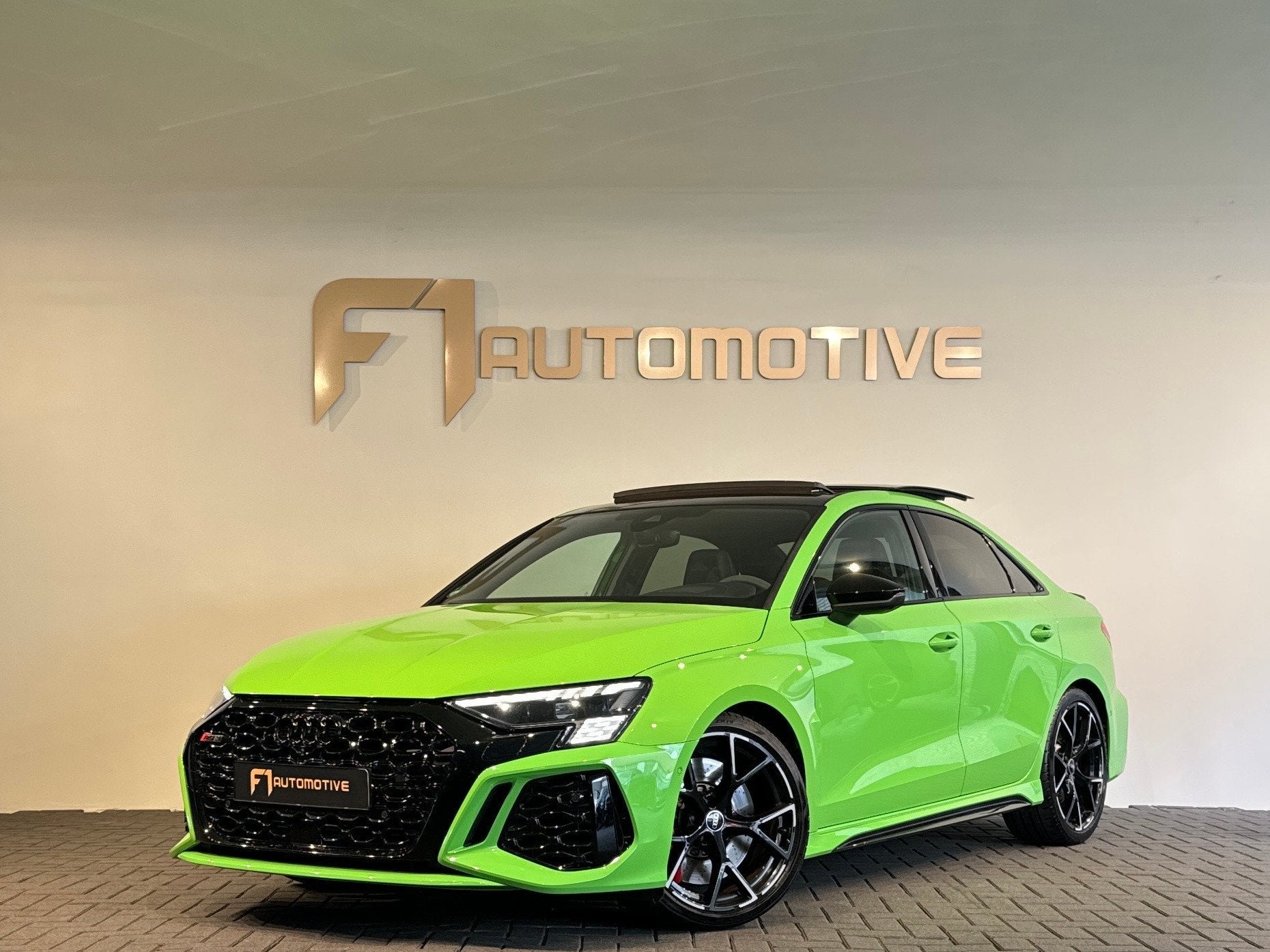 Audi RS3 Limousine 2.5 TFSI quattro Pano|Massage|Hulk|B&O|Bl, Auto's, Automaat, Dealer onderhouden, Gebruikt, RS3