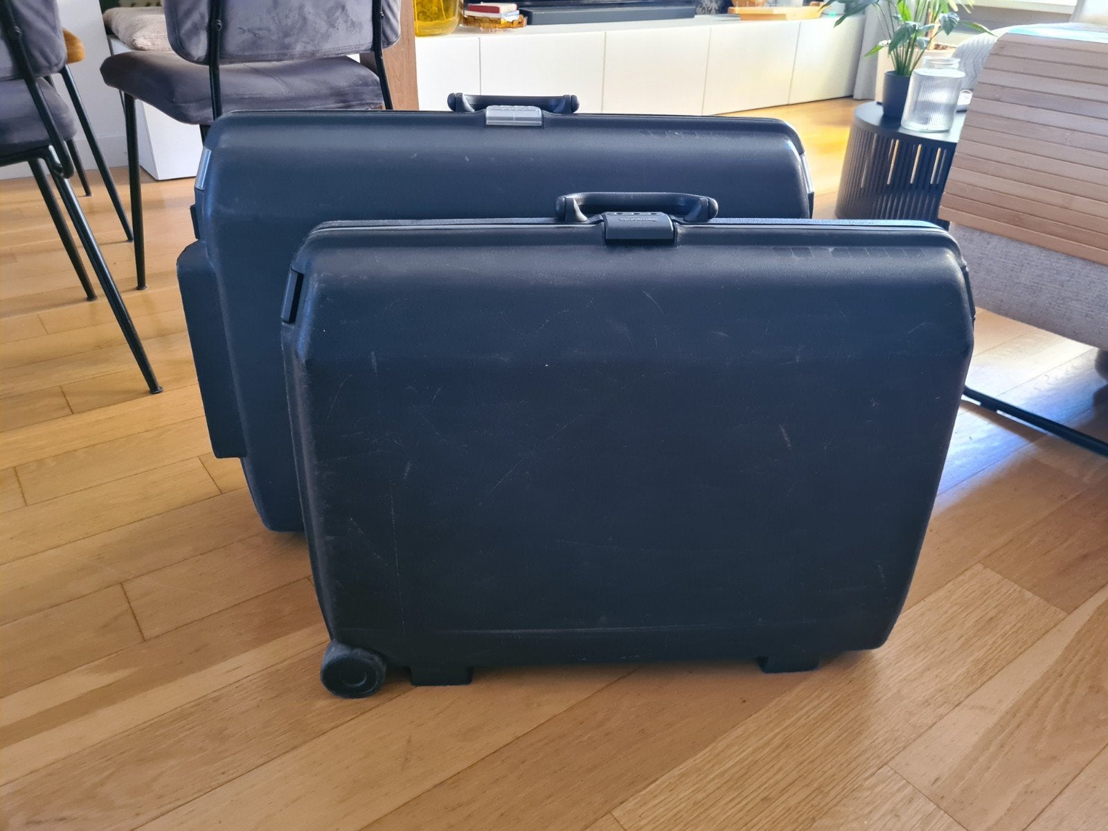2 Samsonite koffers (voldoen criteria ruimbagage metingen), Ophalen, Gebruikt, 30 cm of meer, Wieltjes