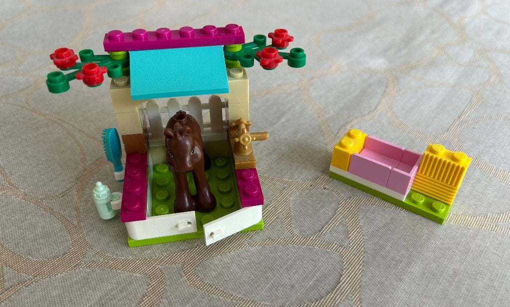 Lego Friends - 41089 - Kleine Pony Wasplaats - met boekje, Compleet, Lego, Friends, Ophalen of Verzenden