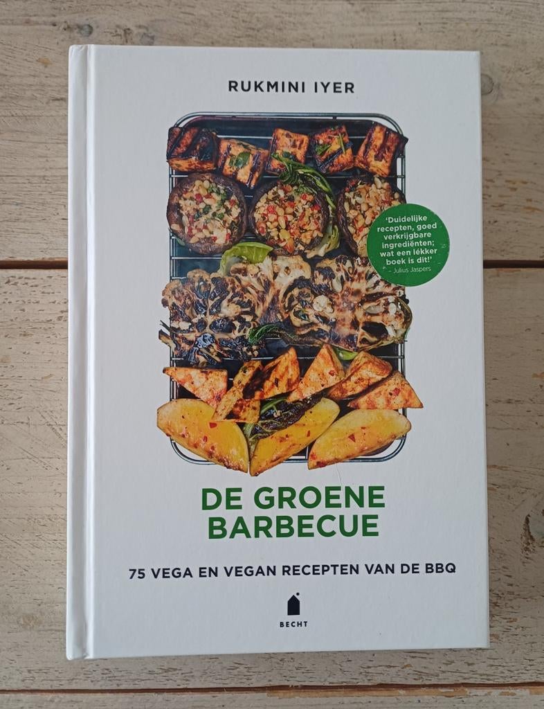 Rukmini Iyer - De groene barbecue, Boeken, Kookboeken, Ophalen of Verzenden, Zo goed als nieuw, Rukmini Iyer