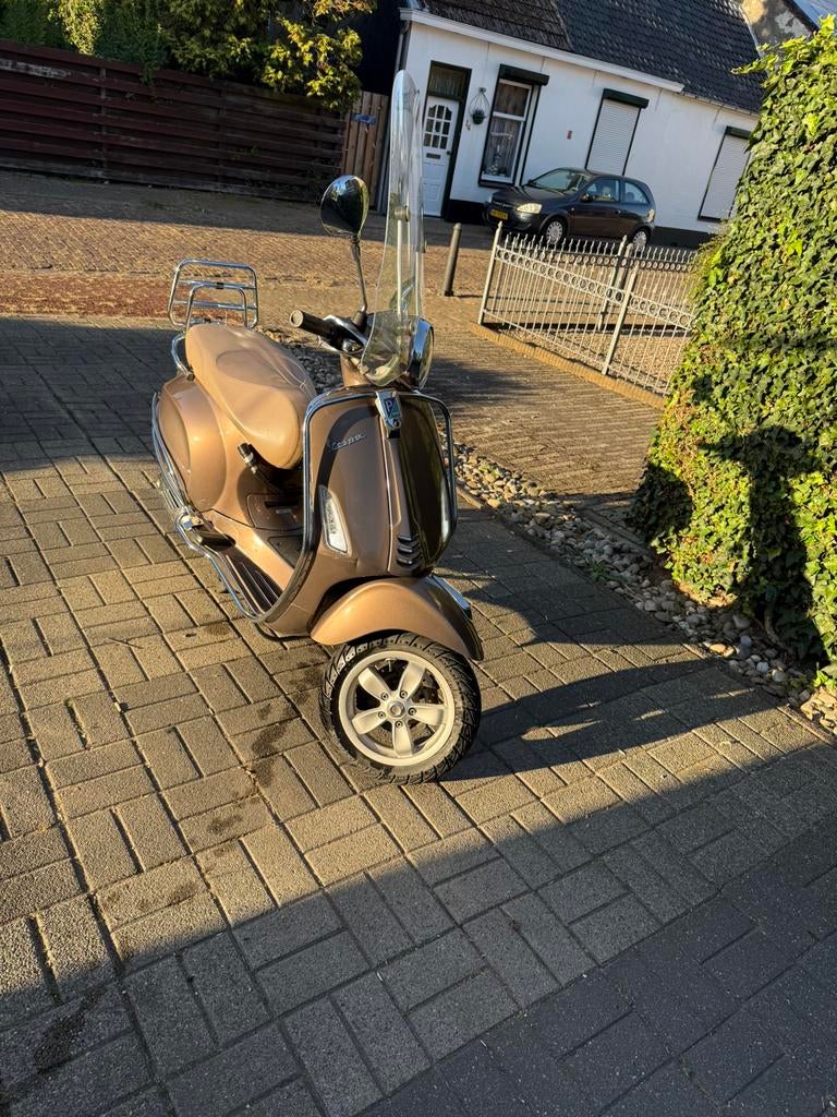 Vespa Primavera 4T4V 50cc brom Marrone, Ophalen, Zo goed als nieuw, Benzine, Vespa