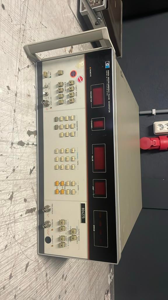 HP HEWLETT PACKARD 816OA programmable pulse generator 804275, Doe-het-zelf en Verbouw, Meetapparatuur, Ophalen of Verzenden, Gebruikt