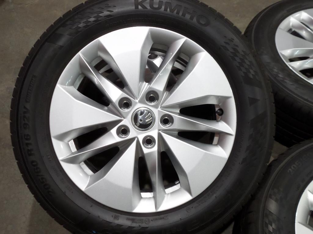 NIEUW/DEMO Originele 16" Skoda Octavia TWISTER velgen Banden, Ophalen, 16 inch, Banden en Velgen, Nieuw