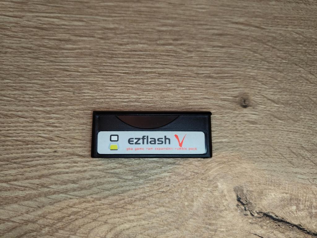NDS EZ-FLASH V 3 in 1 ezflash, Spelcomputers en Games, Gebruikt, Overige genres, Ophalen of Verzenden, 3 spelers of meer