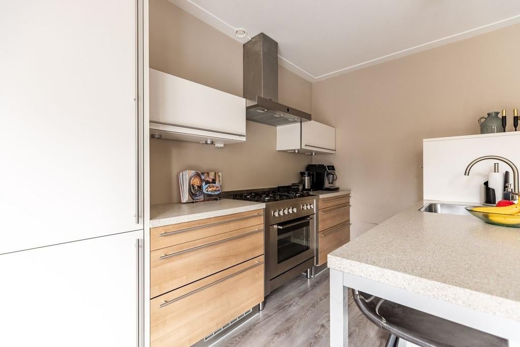 Moderne keuken met spoel eiland, Huis en Inrichting, Keuken | Complete keukens, Ophalen, Gebruikt, Wit, Enkelwandige keuken