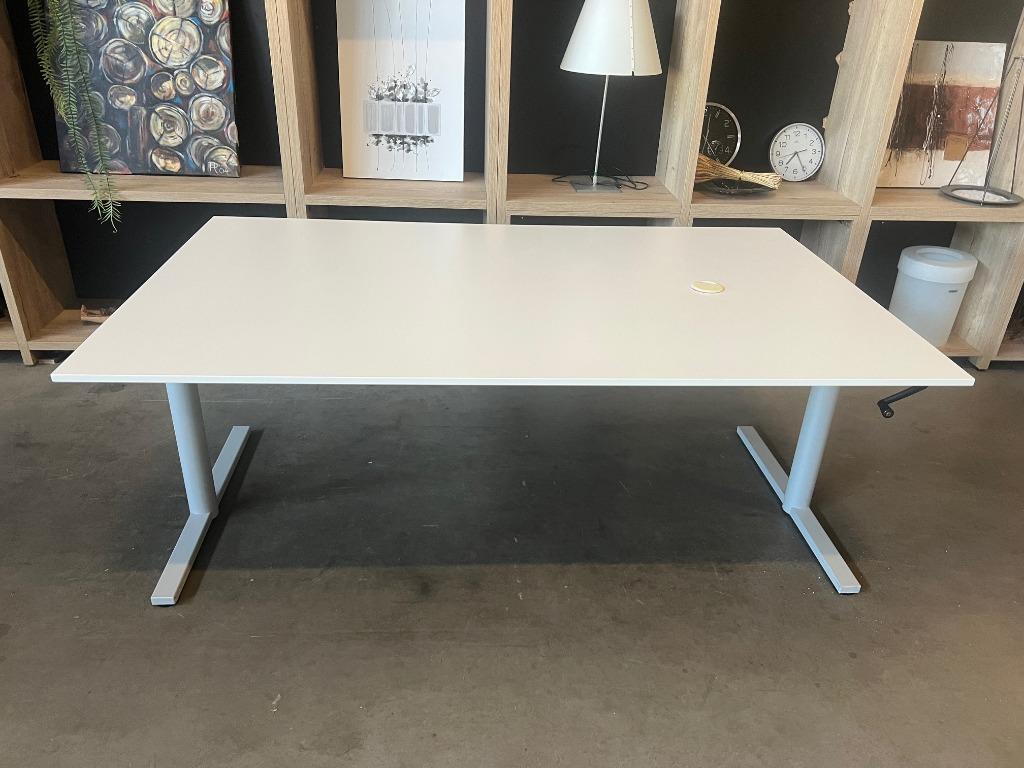 Gispen TM bureau met slinger 200x120xH62-86 cm, 12 stuks, Huis en Inrichting, Bureaus, Gebruikt, In hoogte verstelbaar, Verzenden