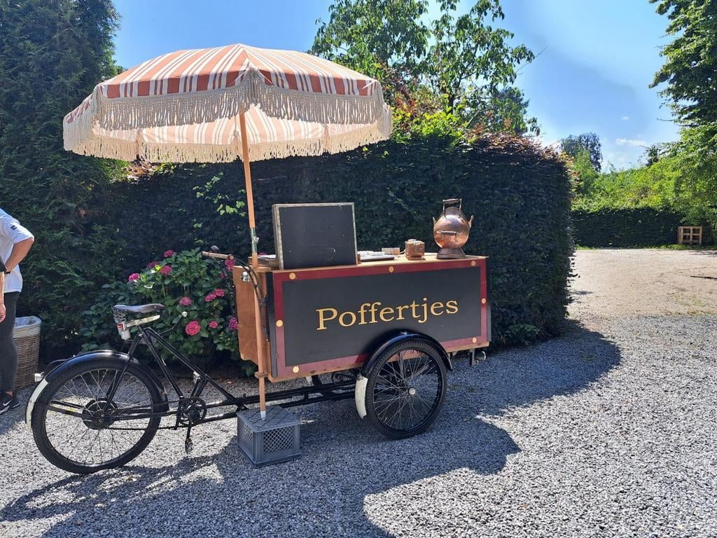 Foto 3 van Poffertjeskraam huren poffertjes foodtruck te huur  locatie