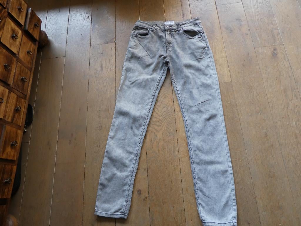 Lange grijze zgan jeans broek maat 176 The Slim C&A, Kinderen en Baby's, Kinderkleding | Maat 176, Zo goed als nieuw, Jongen, Broek