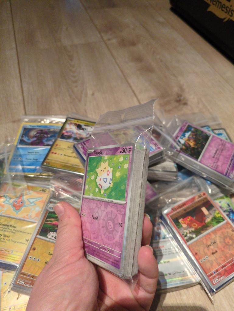 50 verschillende Pokemon kaartjes, Hobby en Vrije tijd, Ophalen of Verzenden
