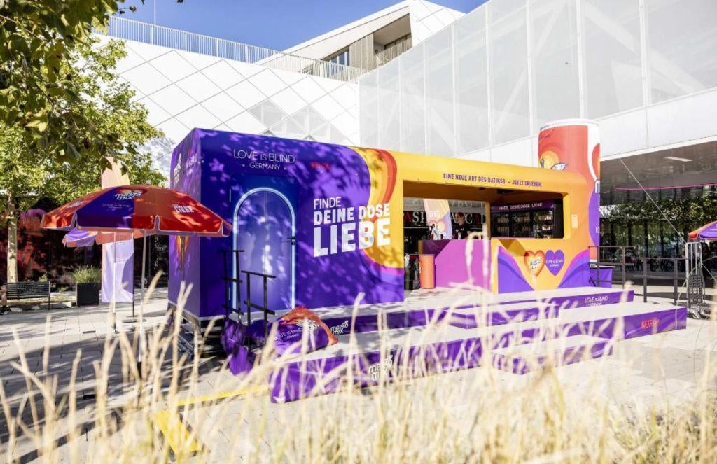 Unieke mega grote Verkoopwagen Foodtruck Tiny house Bar, Ophalen