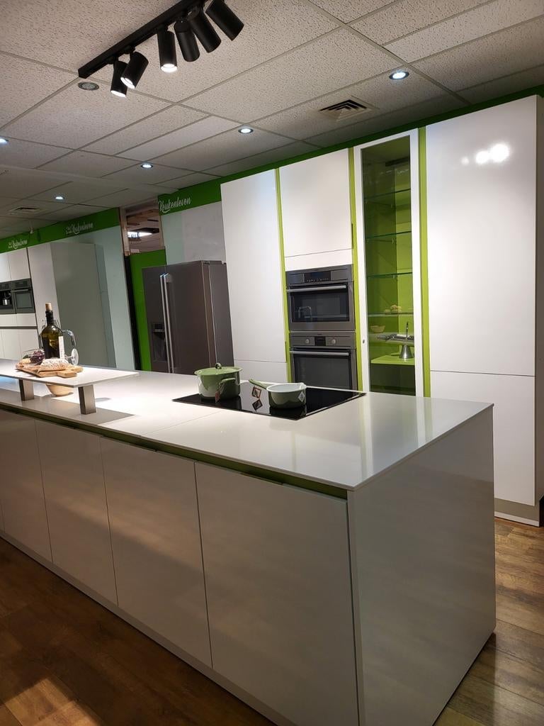 Exclusieve zeer luxe SIEMATIC eiland keuken, composiet blad., Huis en Inrichting, Keuken | Complete keukens, Ophalen, Gebruikt