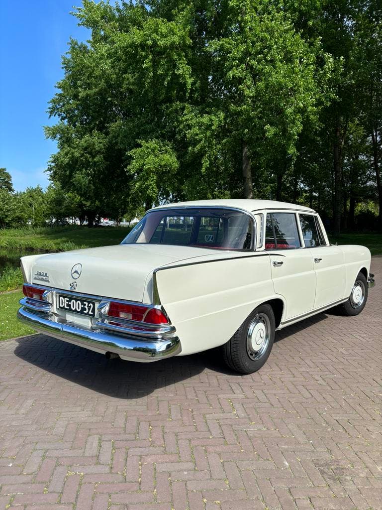 Mercedes-Benz 220S Automatic 1965, foto 6