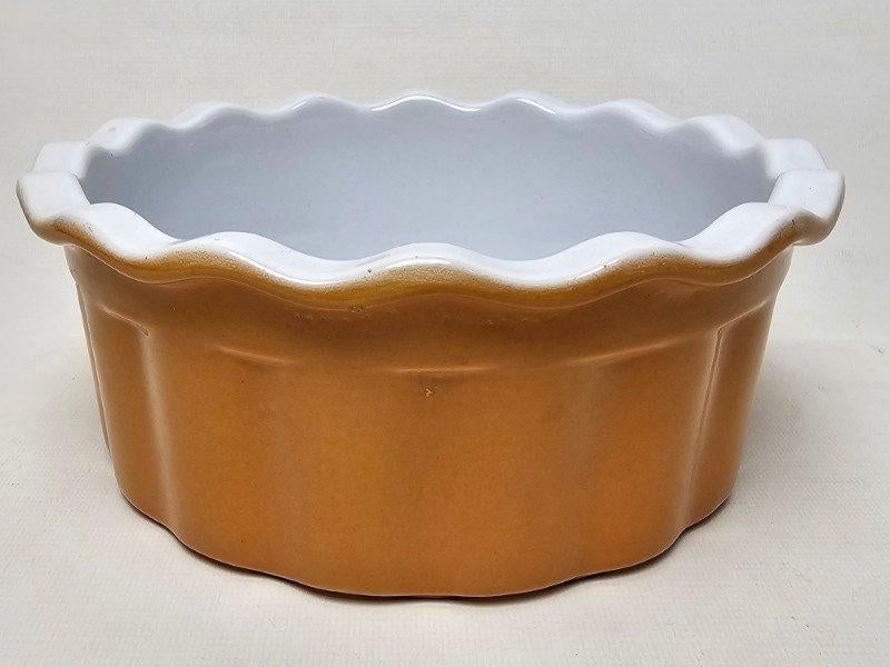 # Emile Henry Ovenschaal gegolfde rand, Huis en Inrichting, Keuken | Servies, Gebruikt, Ophalen of Verzenden, Schaal of Schalen