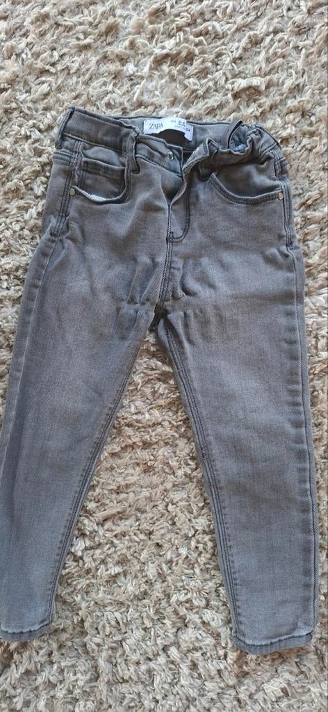 Zara grijze broek maat 104, Broek, Gebruikt, Jongen of Meisje, Ophalen of Verzenden
