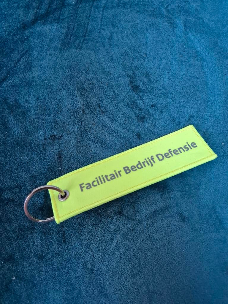 Label Facilitair Bedrijf Defensie, Ophalen of Verzenden, Landmacht, Nederland, Kleding of Schoenen