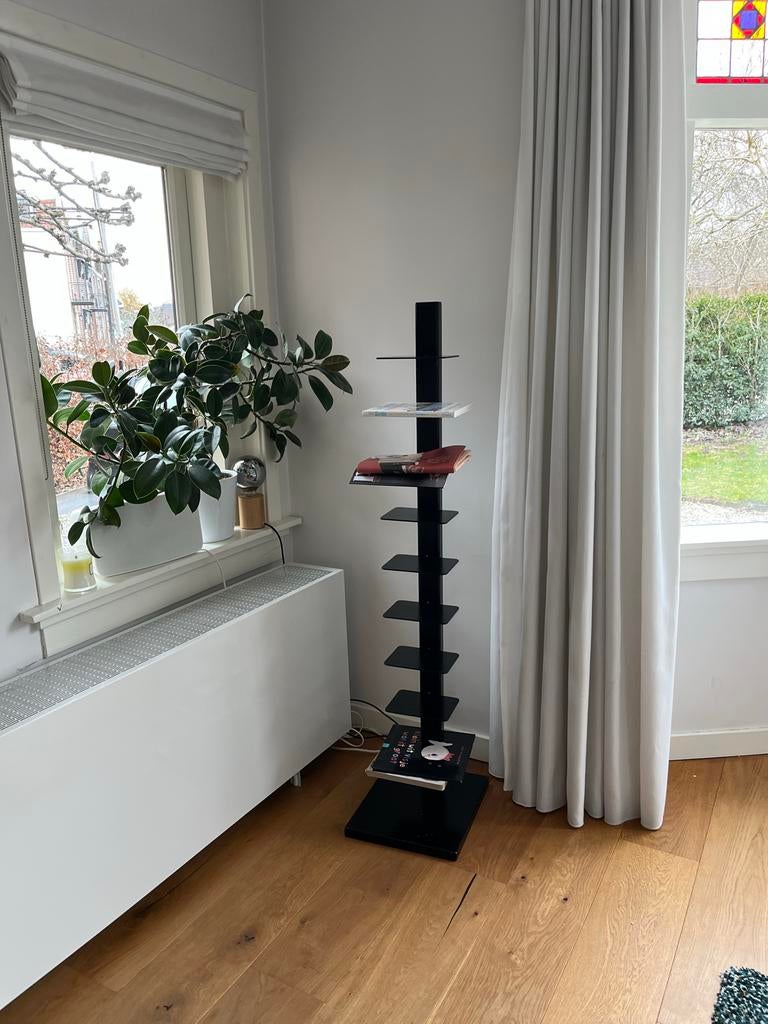 Handgemaakte stalen boekenlegger - 1.55 hoog, Huis en Inrichting, Kasten | Boekenkasten, Ophalen, Met plank(en), Minder dan 50 cm