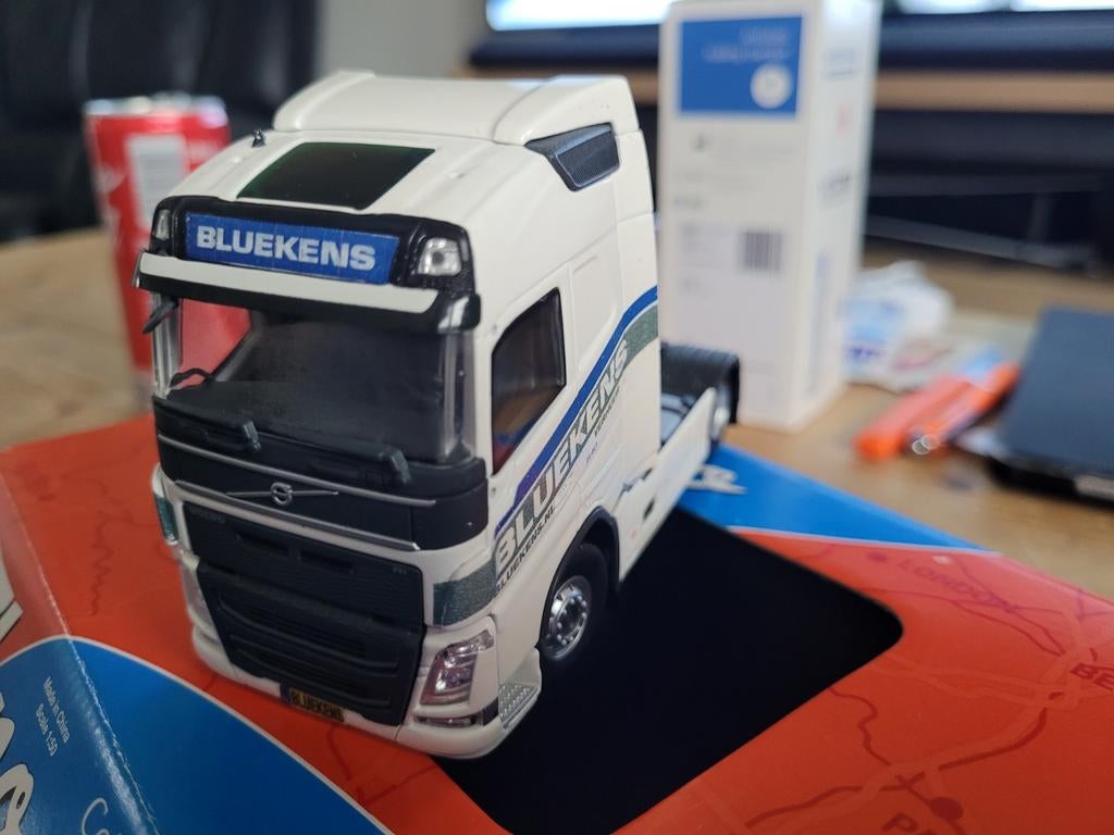 Volvo  bleukens, T, Nieuw, T, Tekno