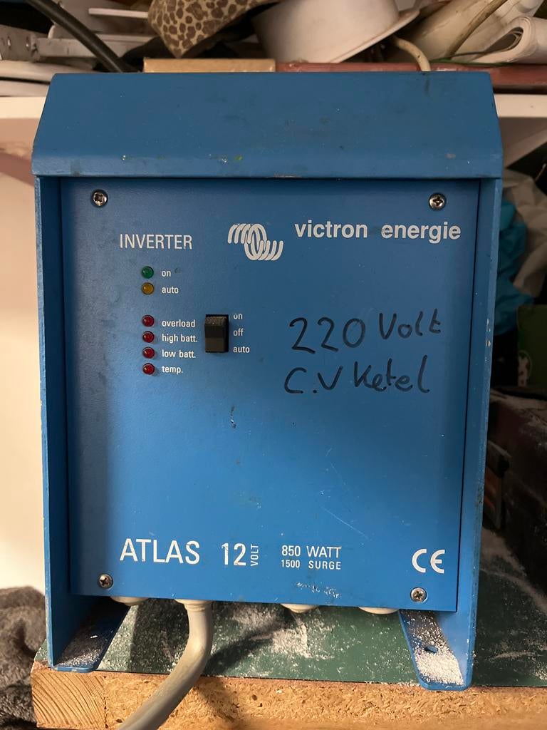 Victron Energie Atlas 12V Omvormer 850W / 1500W Surge, Ophalen of Verzenden, Gebruikt