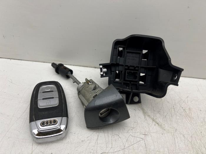 Sleutel van een Audi A6, Gebruikt, -, -, -