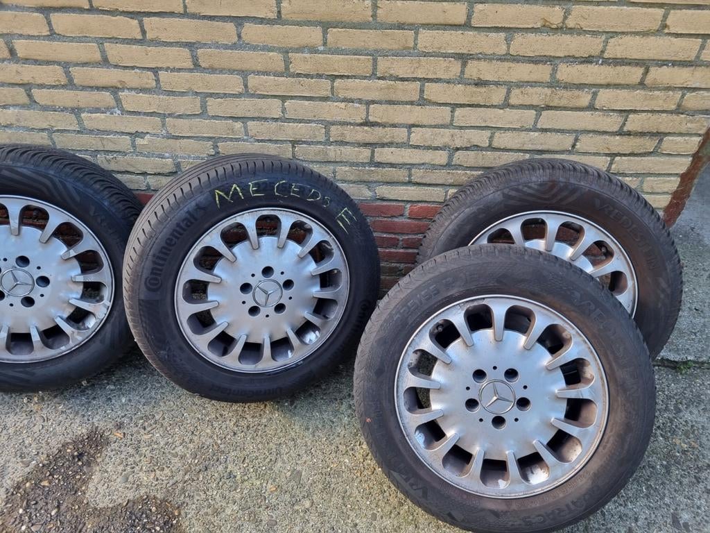 Mercedes e 225_55_16, Auto-onderdelen, Ophalen of Verzenden, 17 inch, Zomerbanden, Velg(en)
