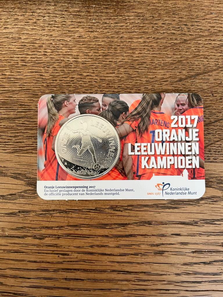 2x Oranje Leeuwinnen Penning 2017, Ophalen of Verzenden, Koningin Beatrix, Overige waardes, Losse munt