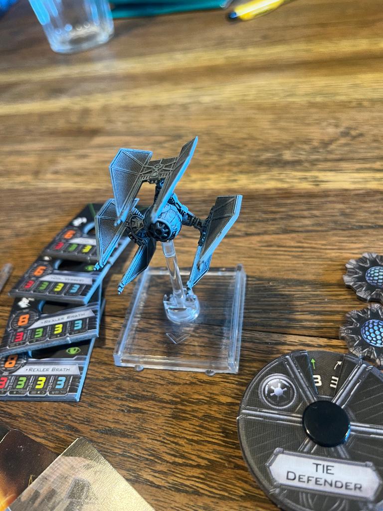 Star Wars X-Wing 1.0 – 2x TIE Defender (1 reparatie), Hobby en Vrije tijd, Een of twee spelers, Ophalen of Verzenden, Nieuw, Fantasy Flight Games