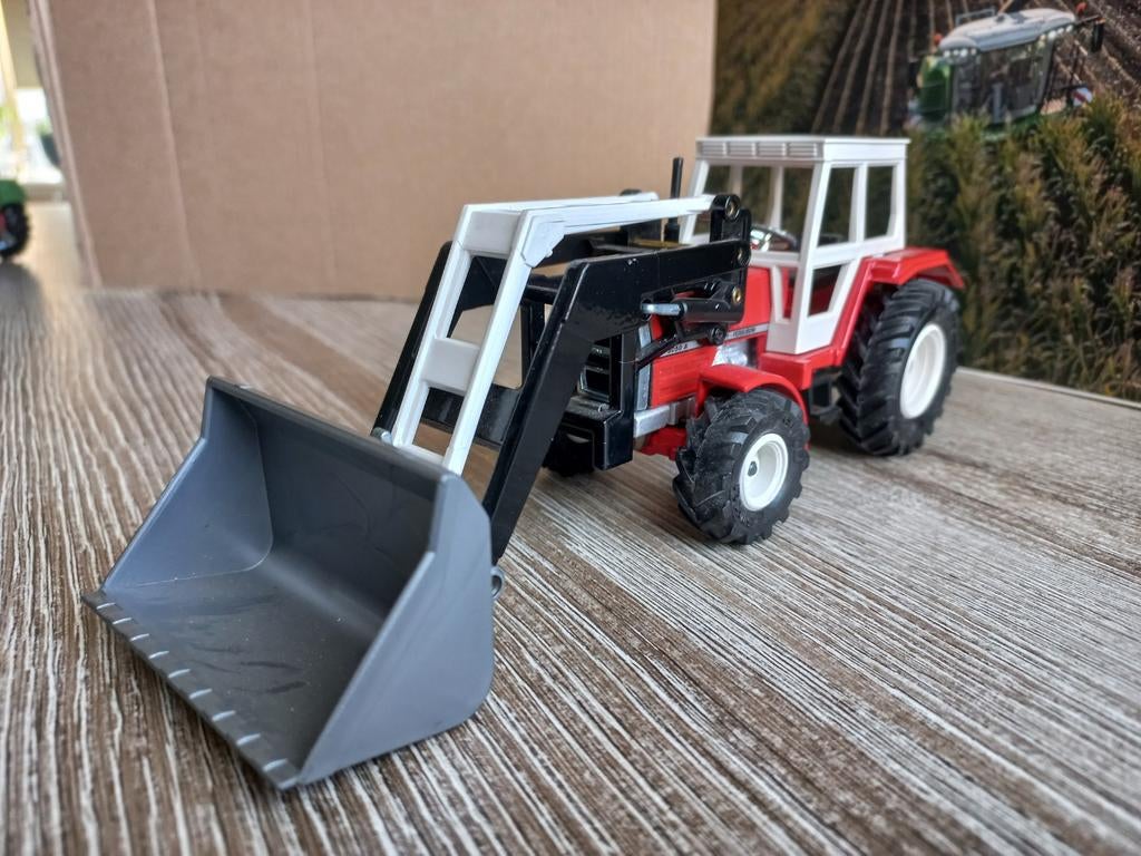 Massey Ferguson 3050A met Voorlader Bak Siku, Hobby en Vrije tijd, Modelauto's | 1:32, Ophalen of Verzenden, Zo goed als nieuw