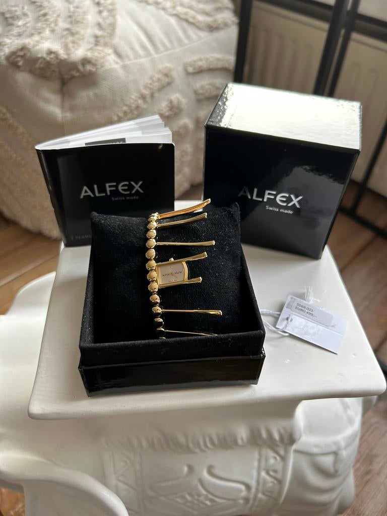 Nieuw Alfex horloge triba design by Julia Hou, Swiss made, Sieraden, Tassen en Uiterlijk, Horloges | Dames, Overige merken, Staal