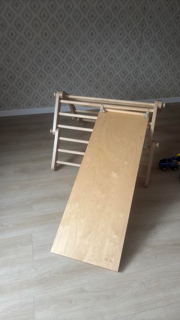 Houten glijbaan inclusief klimrek., Kinderen en Baby's, Speelgoed | Houten speelgoed, Ophalen of Verzenden, Zo goed als nieuw