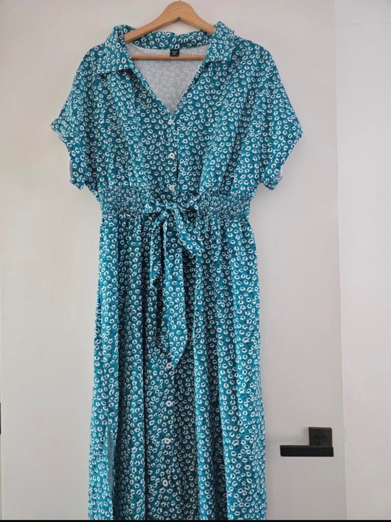 Shein Curve Zomerjurk 0XL (44) Getailleerd met Knoopjes, Ophalen of Verzenden, Zo goed als nieuw, Maat 42/44 (L), Groen