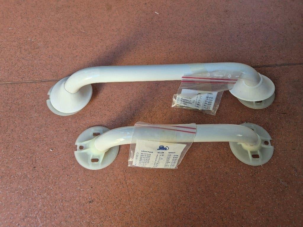 Twee witte handgrepen, Ophalen of Verzenden, Gebruikt