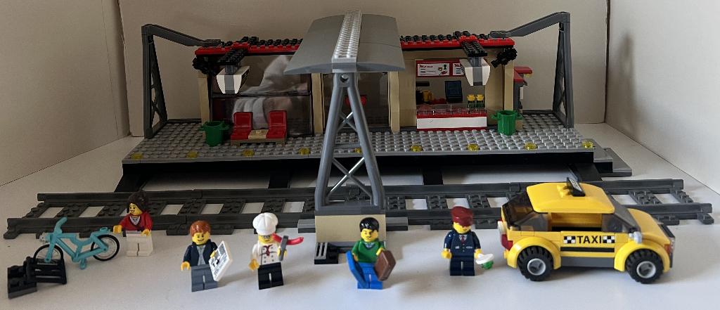 Lego 60050 Train Sation met bouwinstructie zonder doos, Kinderen en Baby's, Speelgoed | Duplo en Lego, Compleet, City, Lego, Ophalen of Verzenden