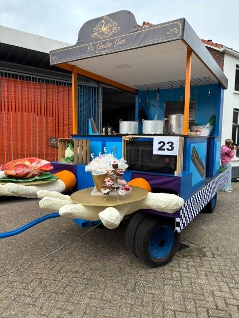 Praalwagen ,won zaterdag 12 september jl nog 6e prijs, Ophalen, Zo goed als nieuw, Feestartikel, Carnaval