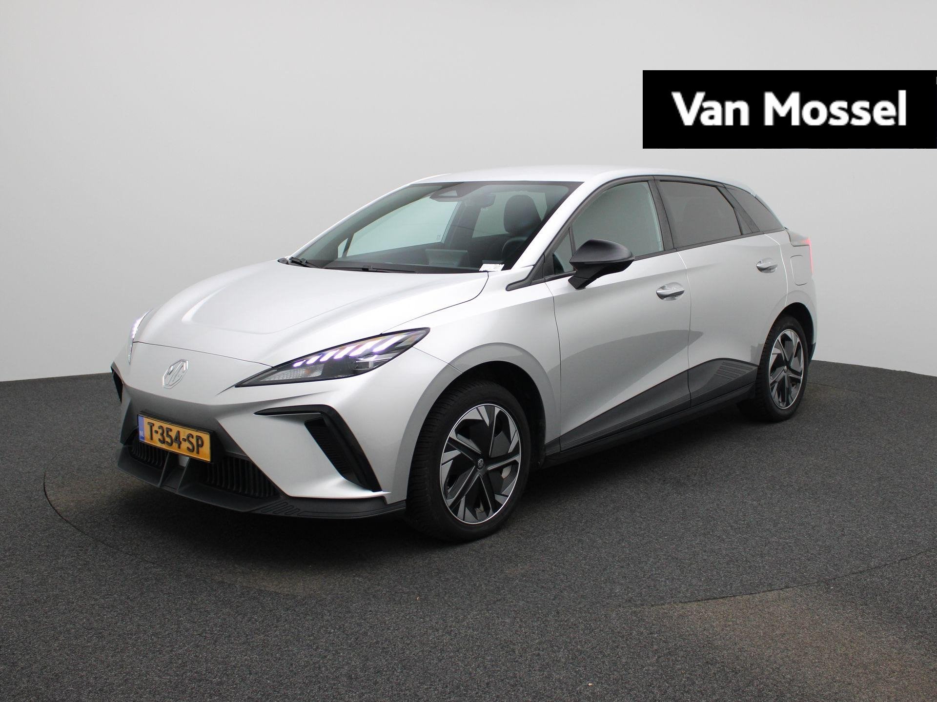 MG 4 Long Range 64kWh Comfort, Auto's, Automaat, 12 maanden, Achterwielaandrijving, Gebruikt
