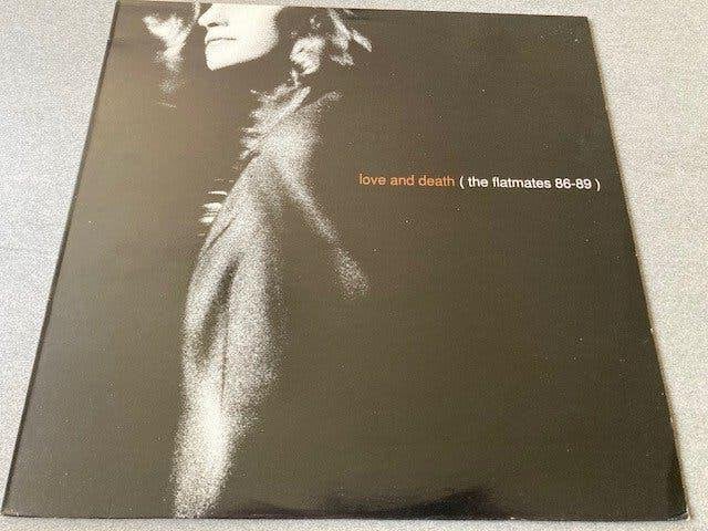 The Flatmates vinyl-album Love And Death (86-89), Gebruikt, Ophalen of Verzenden, 12 inch, Indie