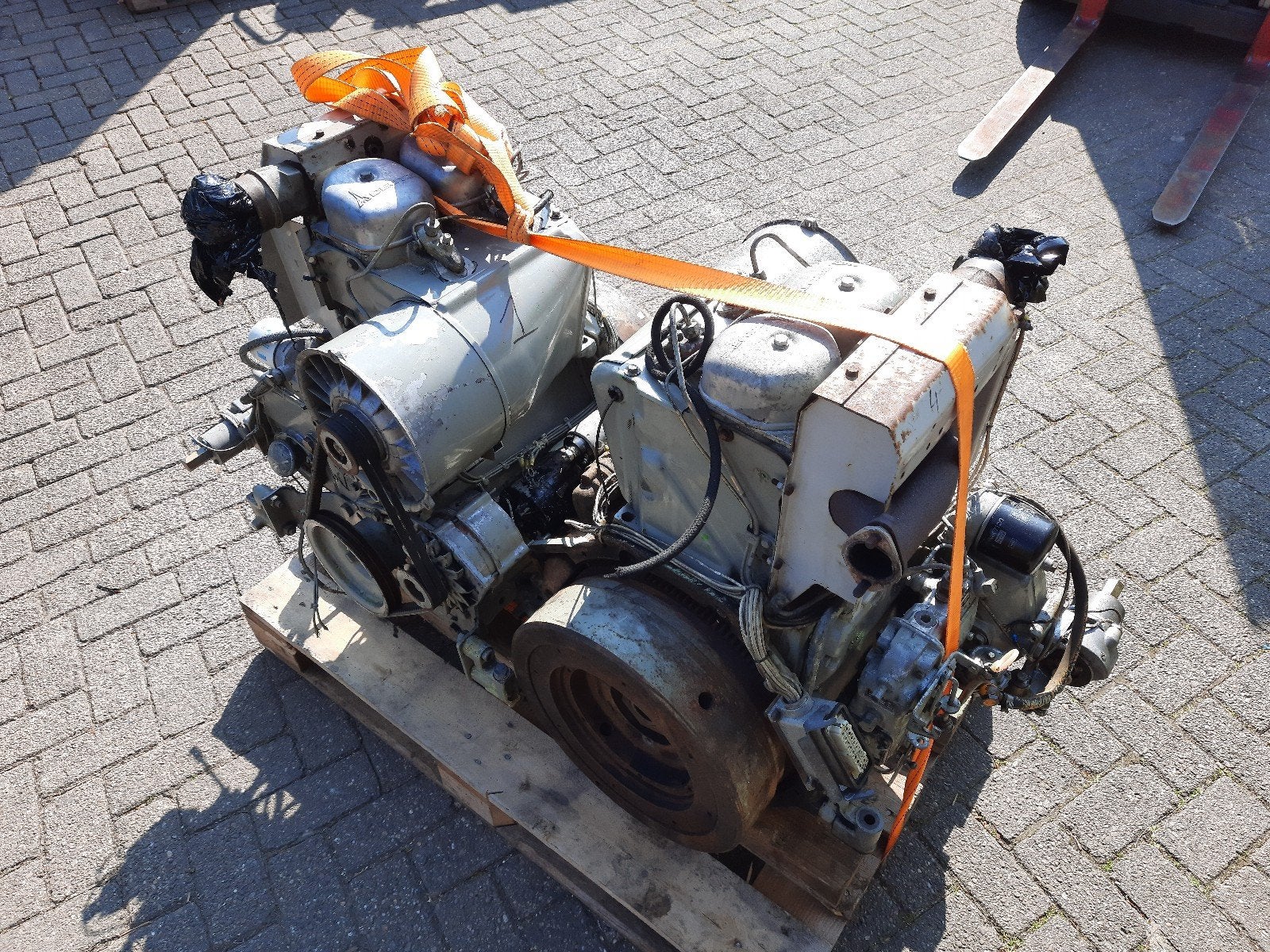 Deutz f2l912 dieselmotor, Ophalen, Zo goed als nieuw, Dieselmotor, 1800 rpm of meer