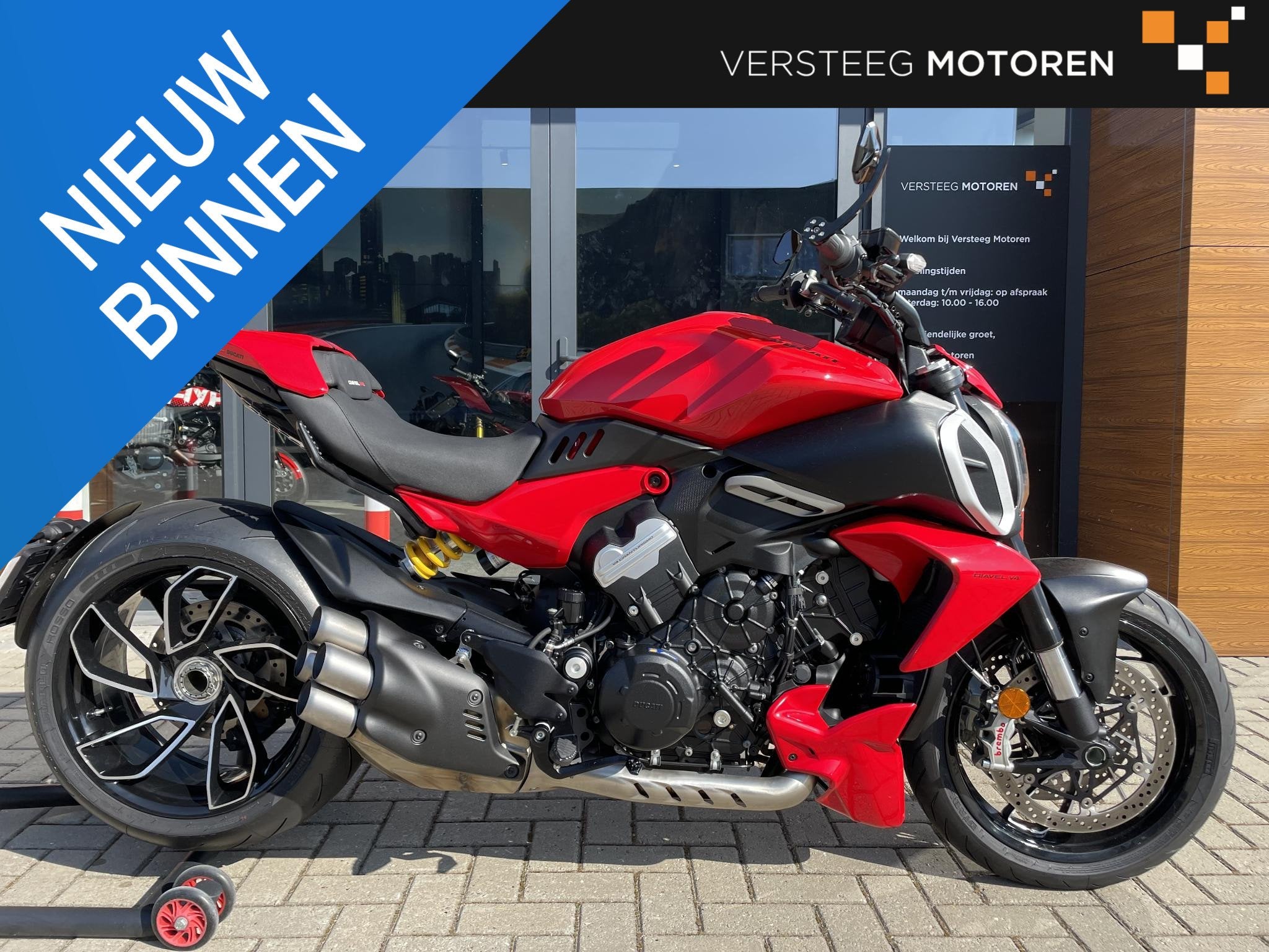 Ducati Diavel V4 Stripe # als nieuw, Traction Control, Info@ducati.com, Ducati North Europe B.V., Maanweg 174
2516 AB  Den Haag, NL