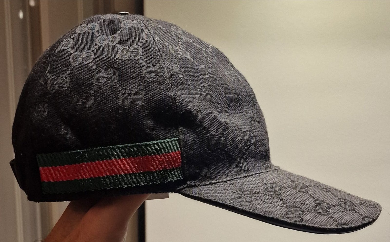 Gucci Pet 2025 Model (origineel), Kleding | Heren, Ophalen of Verzenden, Zo goed als nieuw, 57 cm (M, 7⅛ inch) of minder, Pet