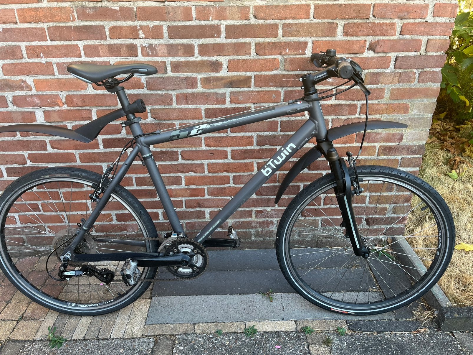 Btwin mountainbike, 28 inch, Gebruikt, Vering, Velgrem