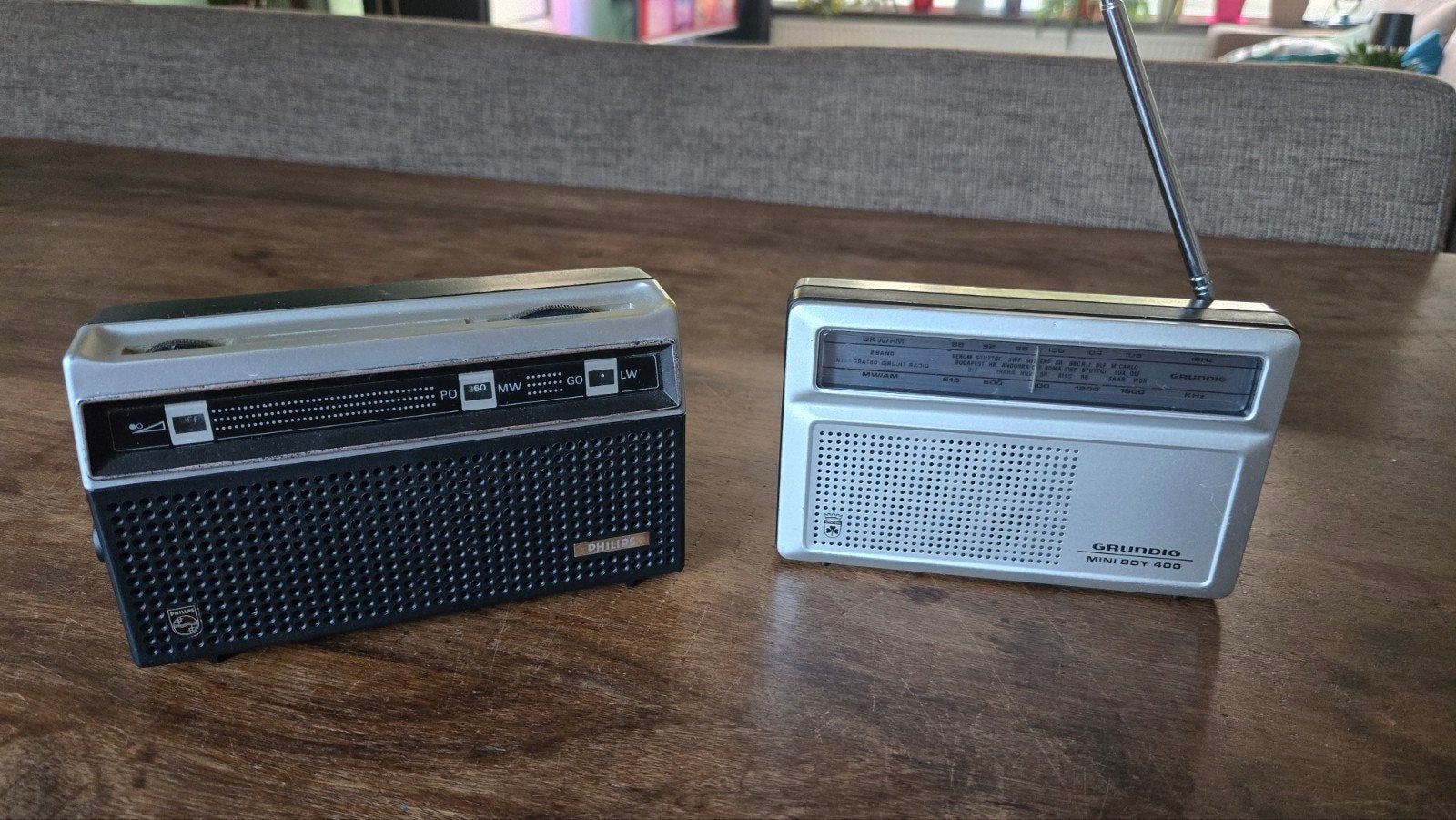 Bluetooth speaker, Retro radio's Philips & Grundig (JBL GO), Ophalen of Verzenden, Gebruikt, Radio