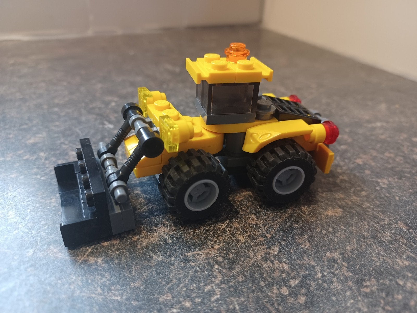 Lego creator 5761 mini digger 3-in-1, Lego, Compleet, Ophalen of Verzenden, Zo goed als nieuw