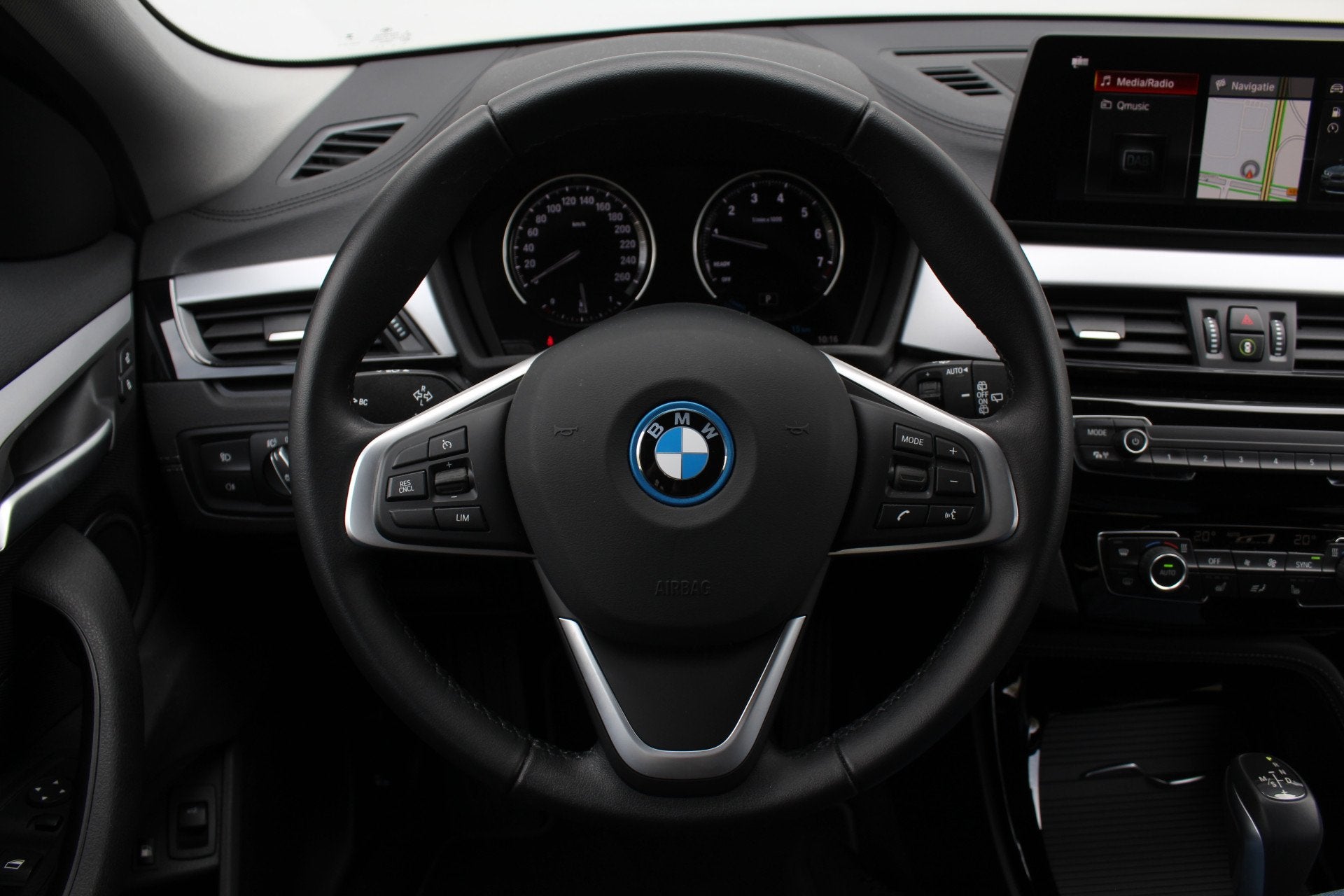 BMW X2 xDrive25e High Executive Automaat / Sportstoelen / Ac, Auto's, BMW, Automaat, Dealer onderhouden, Gebruikt, Euro 6