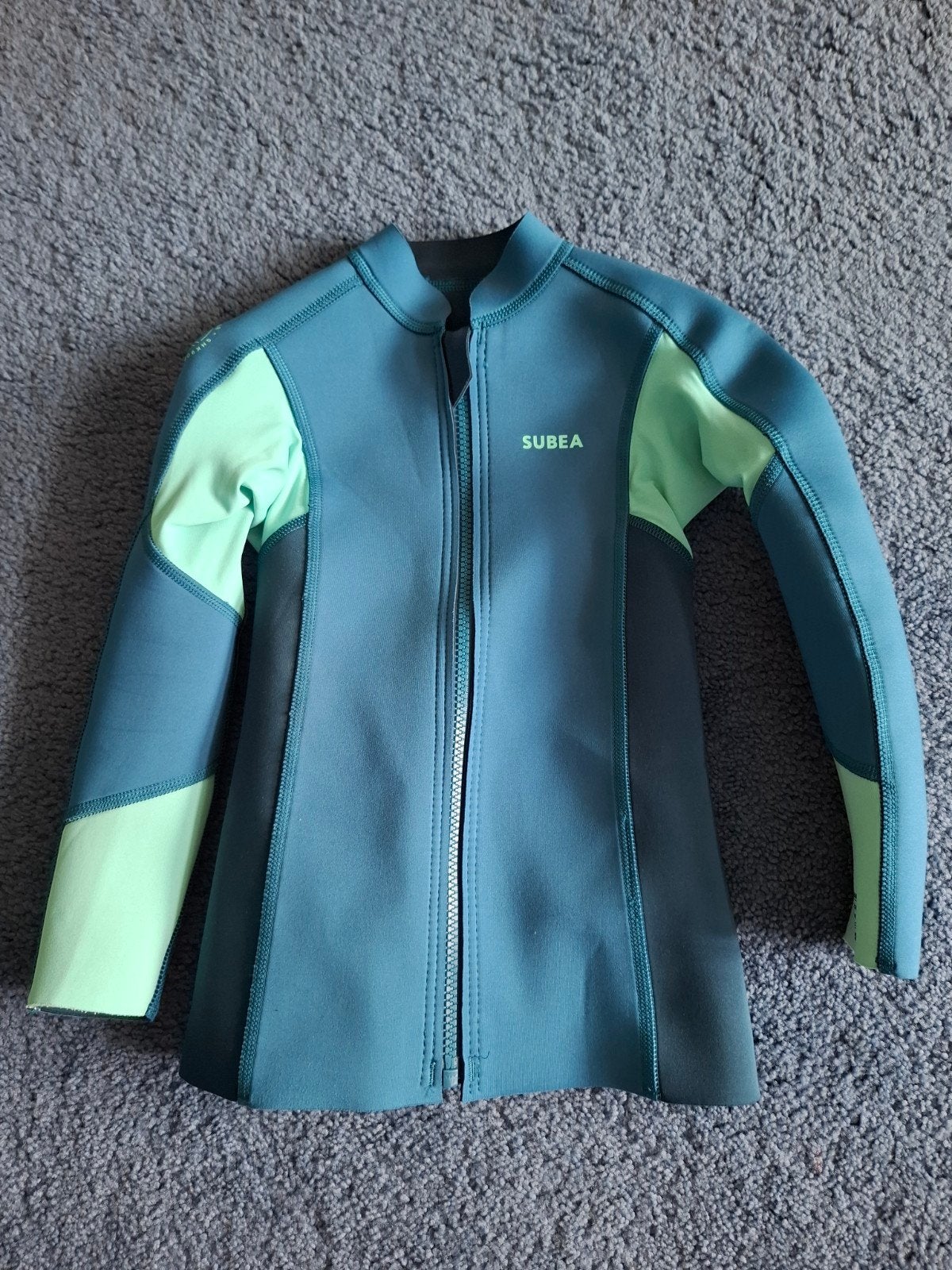 Neopreen vest 1.5mm voor zwemmen in buitenwater, Ophalen, Wetsuit, Zo goed als nieuw, SUBEA (Decathlon)