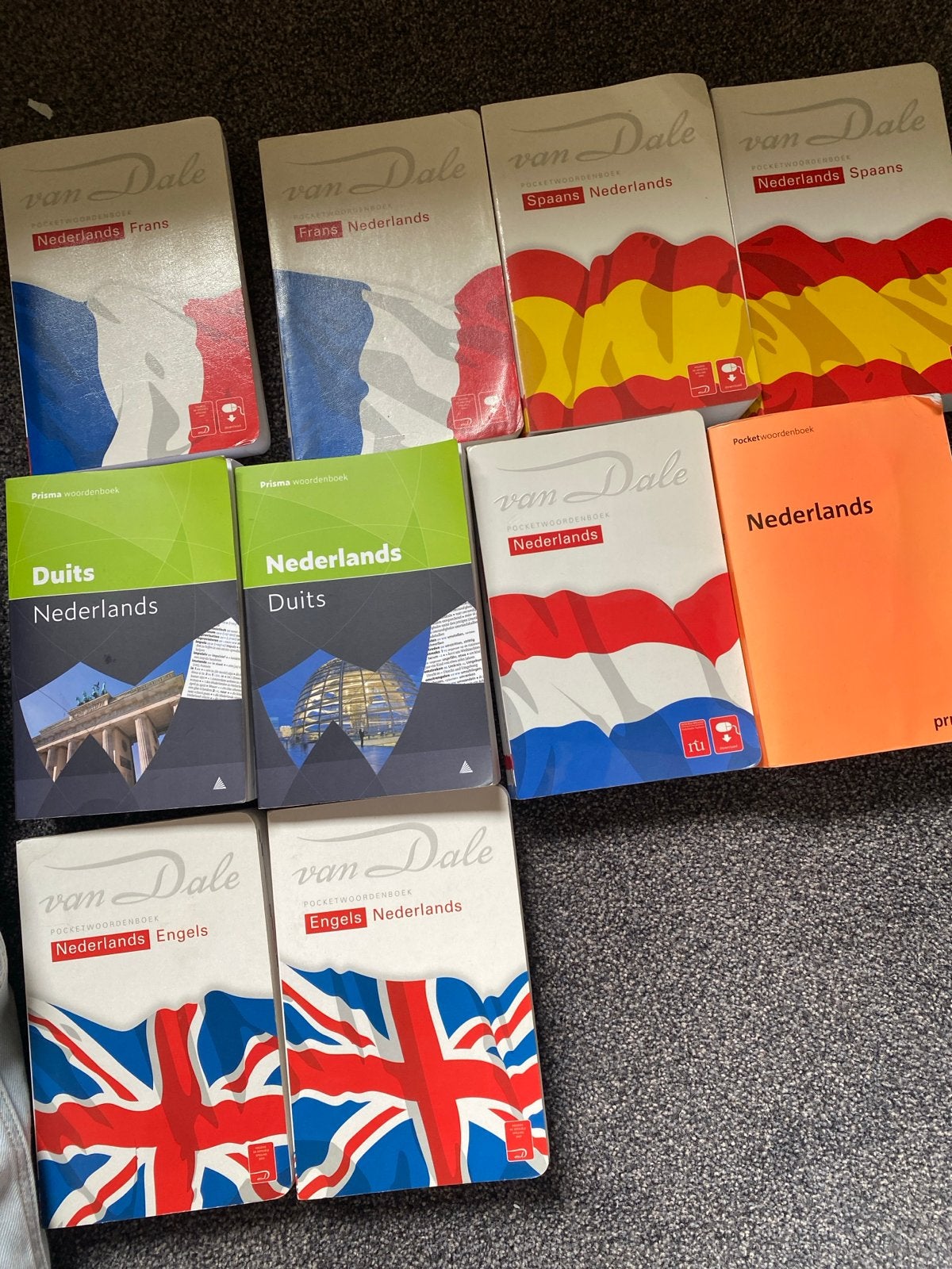 Grote set Van Dale en Prisma woordenboeken middelbare school, Boeken, Ophalen, Gelezen, Van Dale, Nederlands