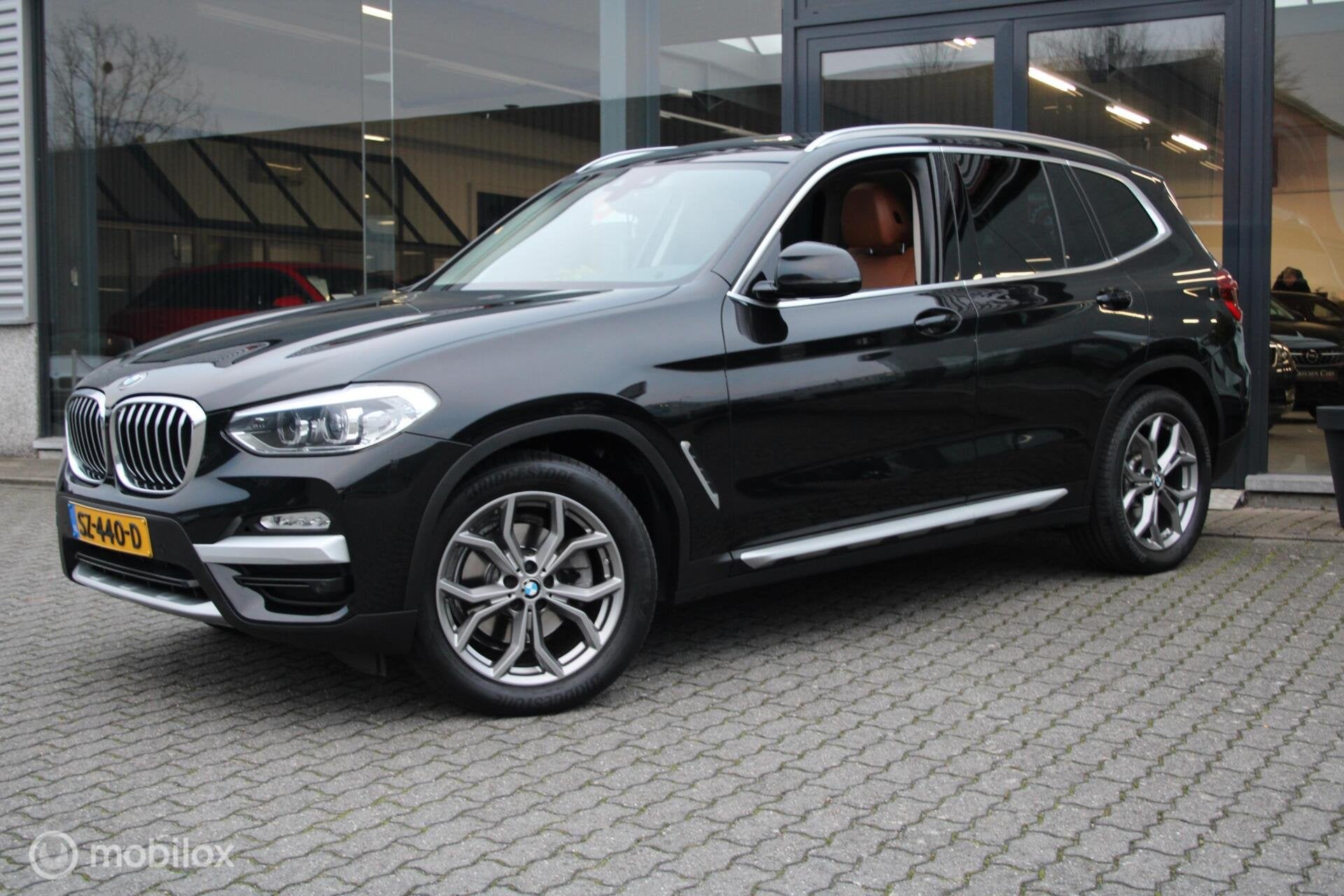 BMW X3 xDrive20i High Executive/Led/Pano/Navi/Leder/Nap/, Automaat, Gebruikt, Euro 6, 4 cilinders
