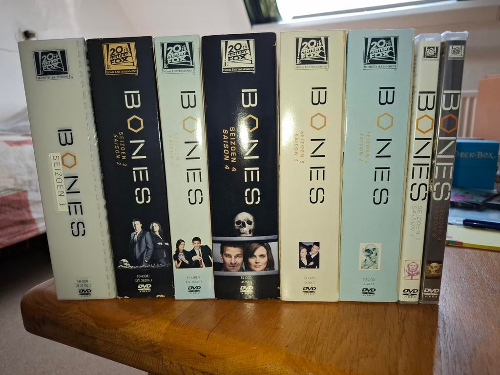 BONES, Ophalen of Verzenden, Zo goed als nieuw, Vanaf 12 jaar, Boxset