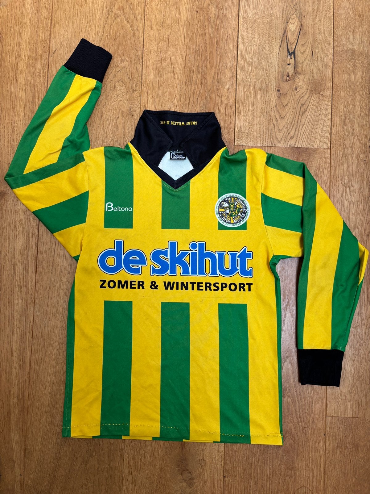Graaf Willem - voetbalset met 2 shirts, broekje en sokken, Maat XS of kleiner, Ophalen of Verzenden, Gebruikt, Overige typen