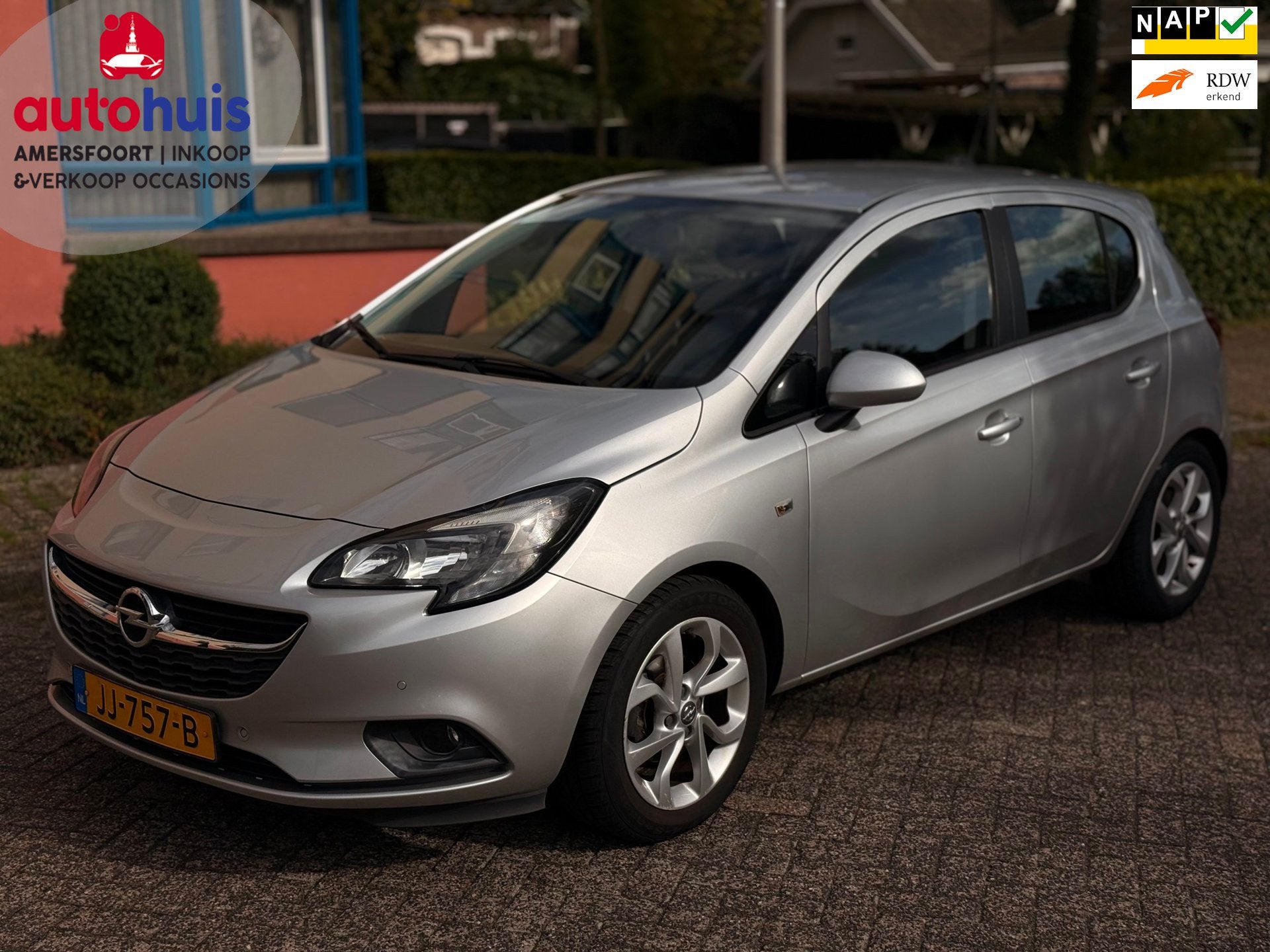 Opel Corsa 1.4 Edition AUTOMAAT, Auto's, Dealer onderhouden, Gebruikt, 4 cilinders, 49 €/maand
